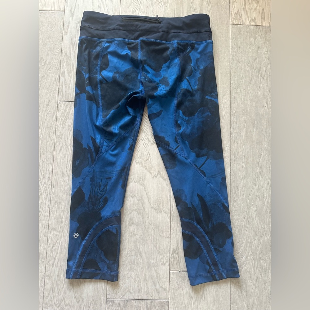 Lululemon Wunder Under Crop II Floral, Size 8